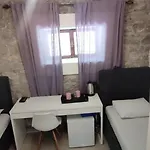 Pensionat Rooms Pama 3*