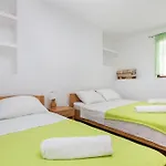 Pensionat Rooms Pama 3*