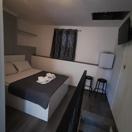 Rooms Pama 3* Split