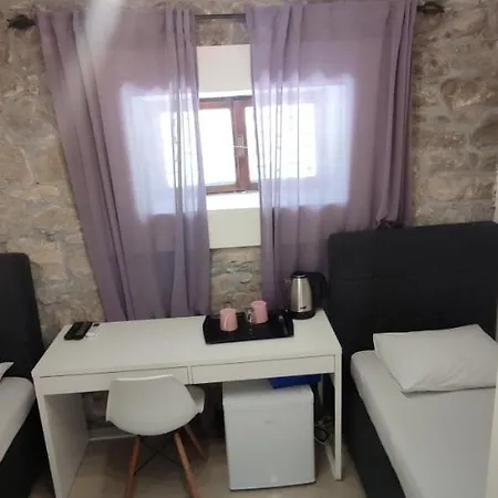 Pensionat Rooms Pama 3*